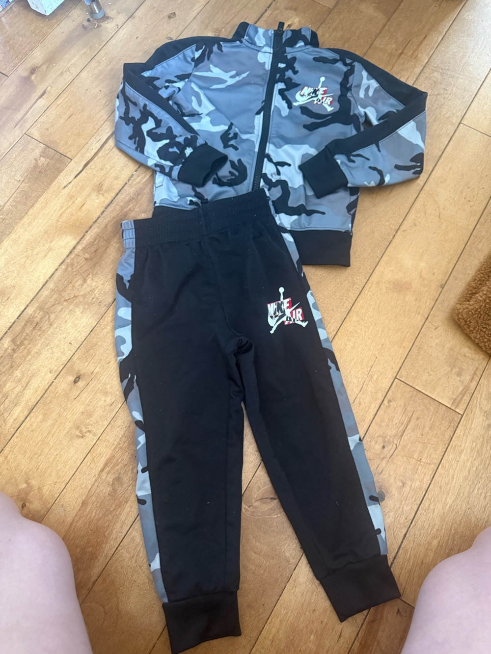Jordan Kids' Black & Gray Camo set